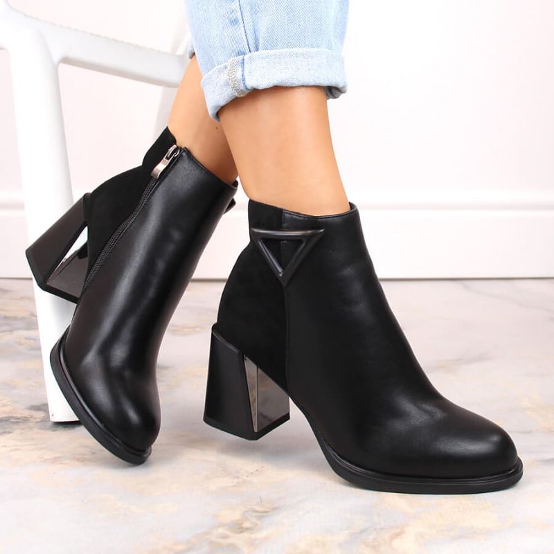Insulated ankle boots with a decorative high heel D&A S.Barski Premium Collection W OLI238 black