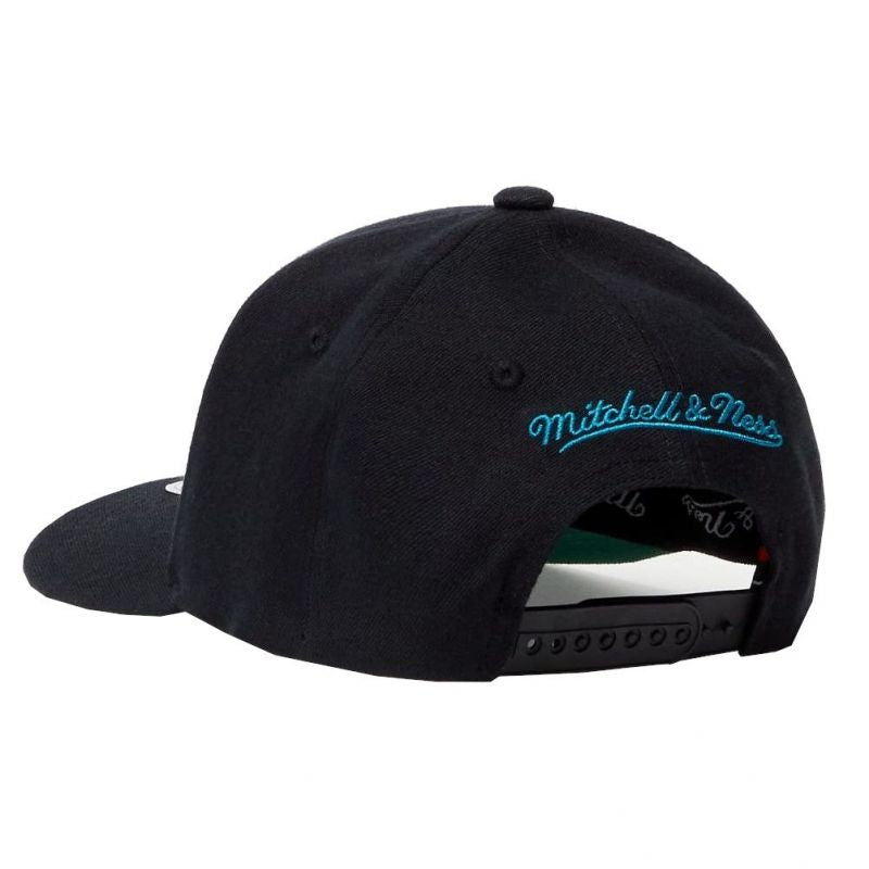 Mitchell & Ness NBA Charlotte Hornets cap HHSSINTL102-CHOYYPPPBLCK