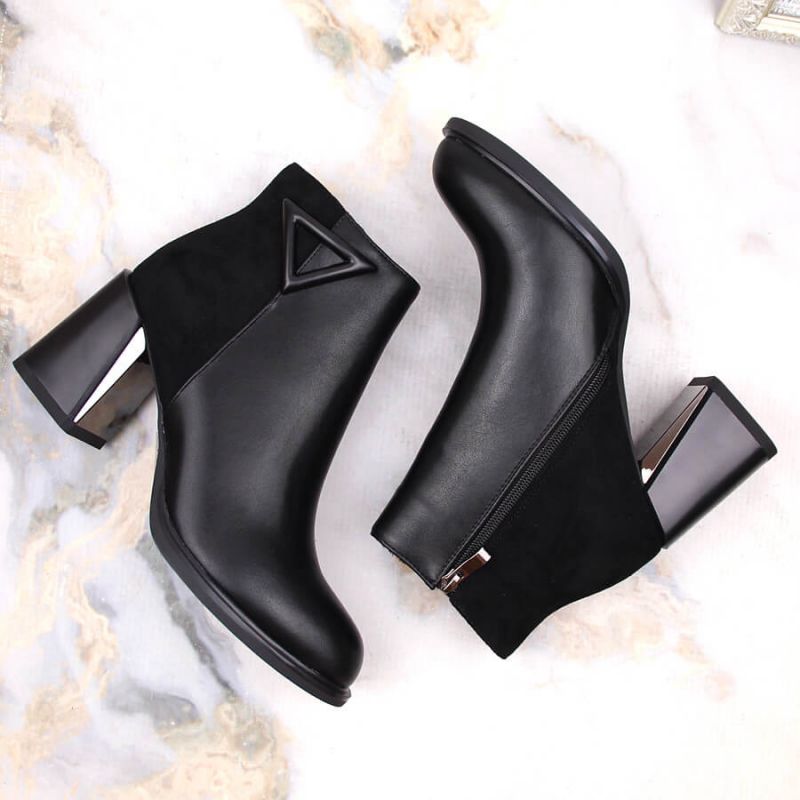 Insulated ankle boots with a decorative high heel D&A S.Barski Premium Collection W OLI238 black
