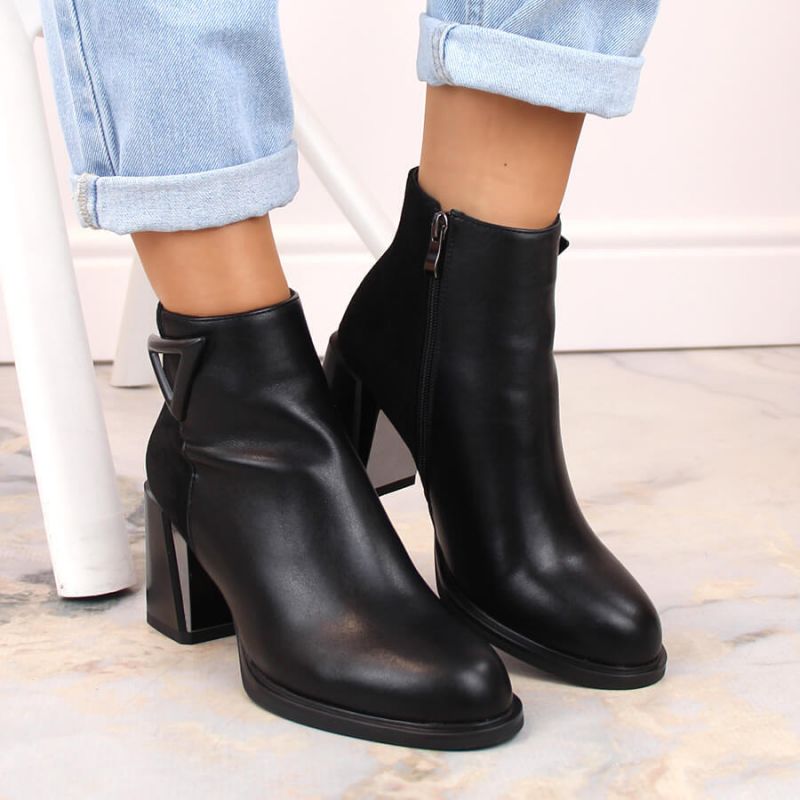 Insulated ankle boots with a decorative high heel D&A S.Barski Premium Collection W OLI238 black