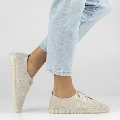 Beige leather shoes with elastic bands Filippo DP7810
