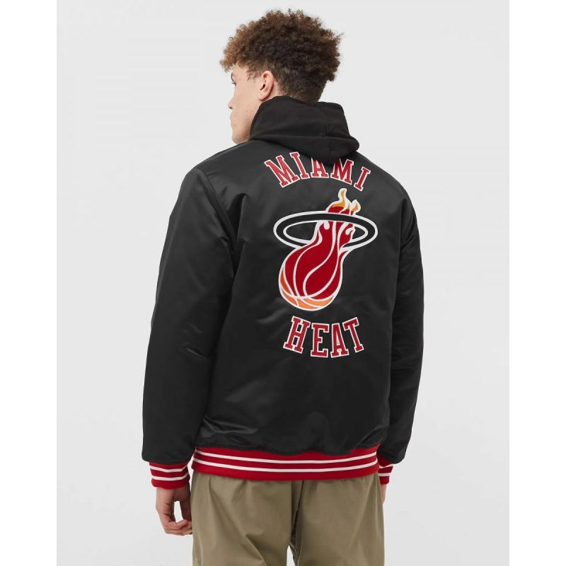 Mitchell & Ness NBA Heavyweight Satin Jacket Miami Heat M OJBF3413-MHEYYPPPBLCK