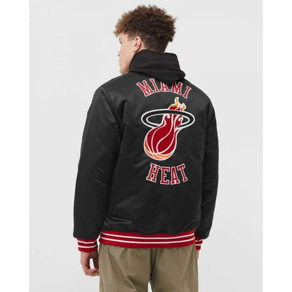 Mitchell & Ness NBA Heavyweight Satin Jacket Miami Heat M OJBF3413-MHEYYPPPBLCK