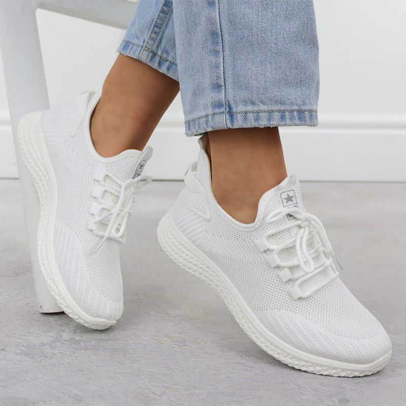 Lightweight mesh sports shoes white News 3634