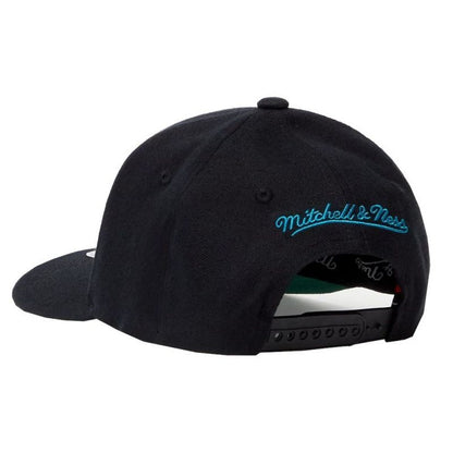 Mitchell & Ness NBA Charlotte Hornets cap HHSSINTL102-CHOYYPPPBLCK