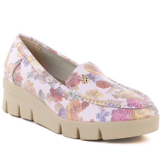 Women's platform shoes in pink with flowers M.Daszyński MR23109D