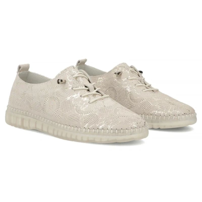 Beige leather shoes with elastic bands Filippo DP7810