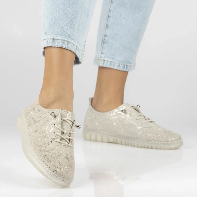 Beige leather shoes with elastic bands Filippo DP7810