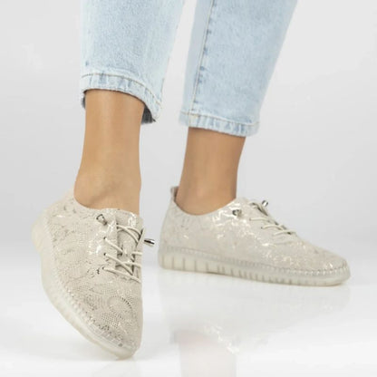 Beige leather shoes with elastic bands Filippo DP7810